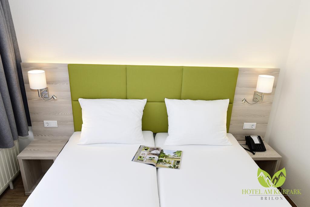 Hotel Am Kurpark Brilon Exterior photo