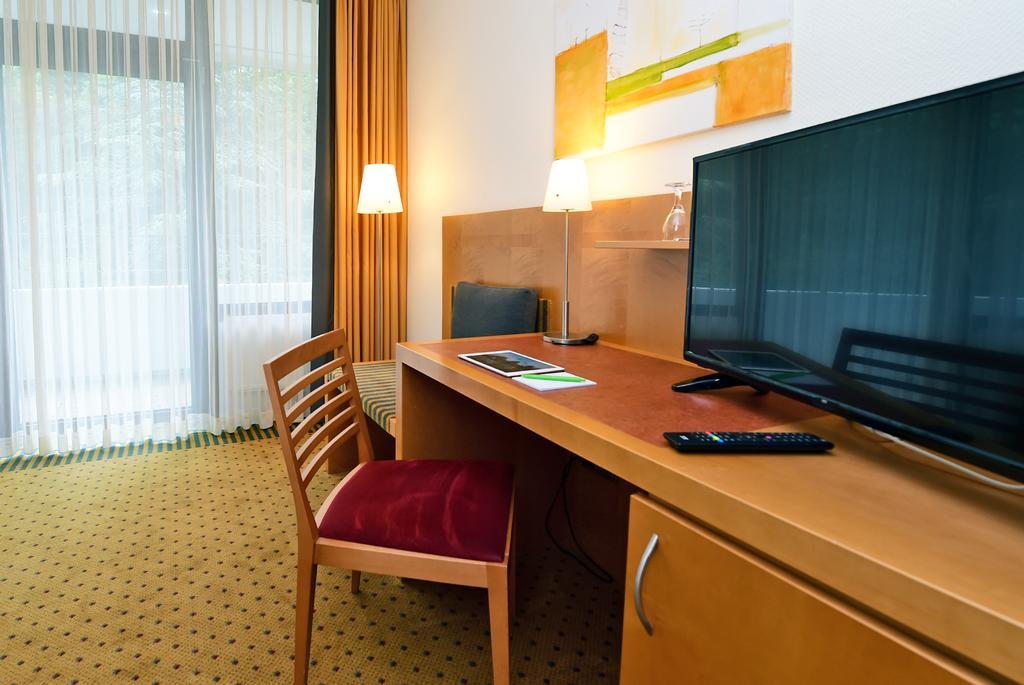 Hotel Am Kurpark Brilon Exterior photo